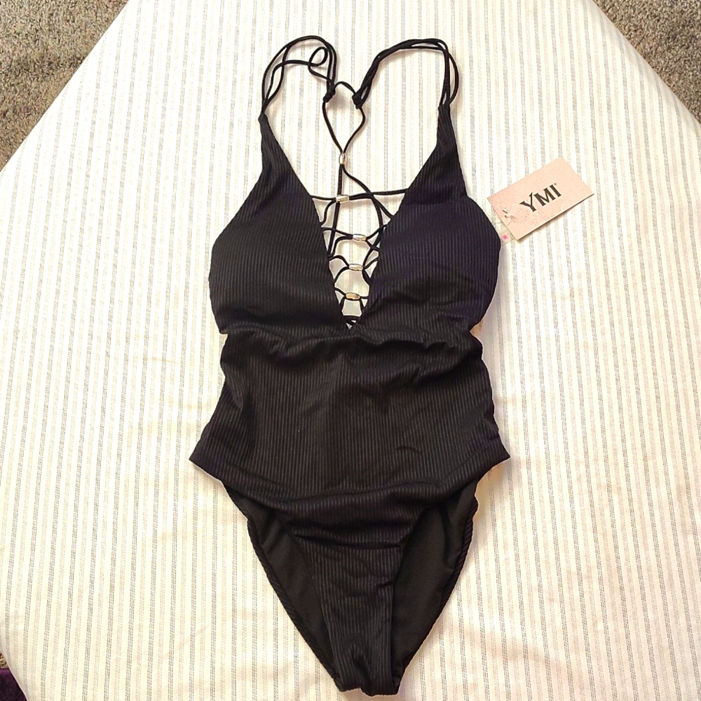 YMI WOMENS SEXY SEXY ONE PIECE SWIMSUIT 👙 PICS DO NO JUSTICE FOR THIS 👙